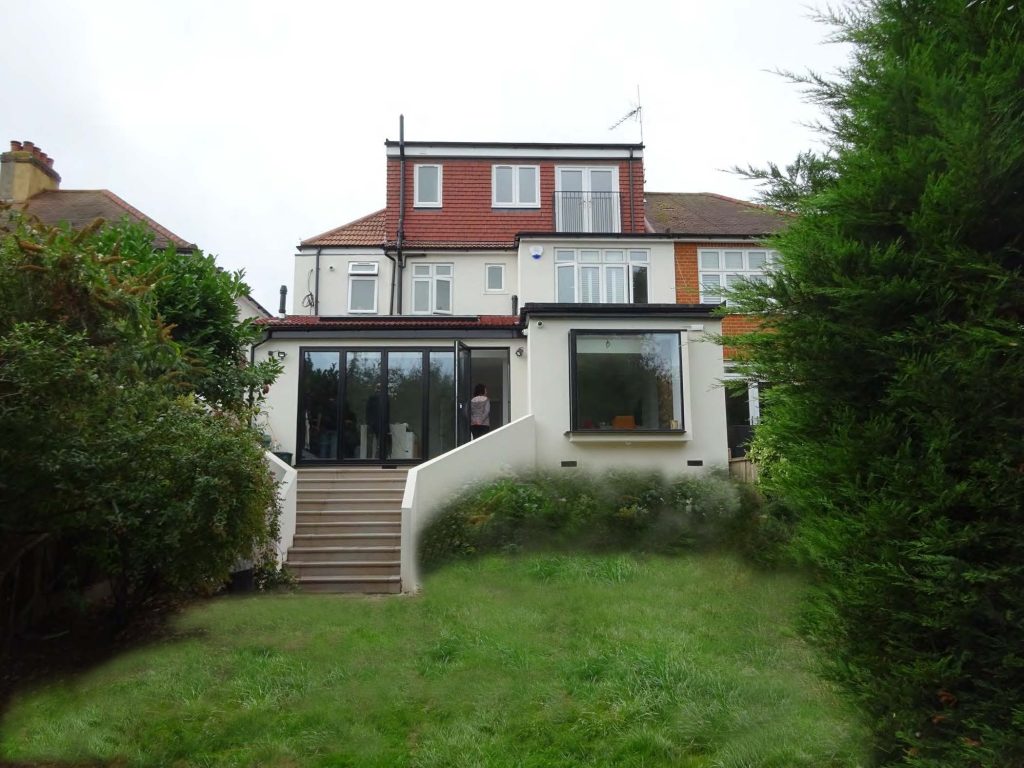 83 Cadogan Gardens, London E18 1LY